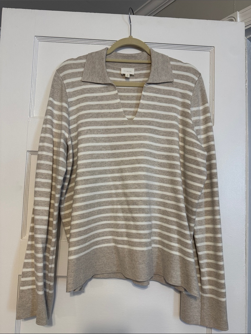 Striped V-Neck Collar Sweater in Beige & White